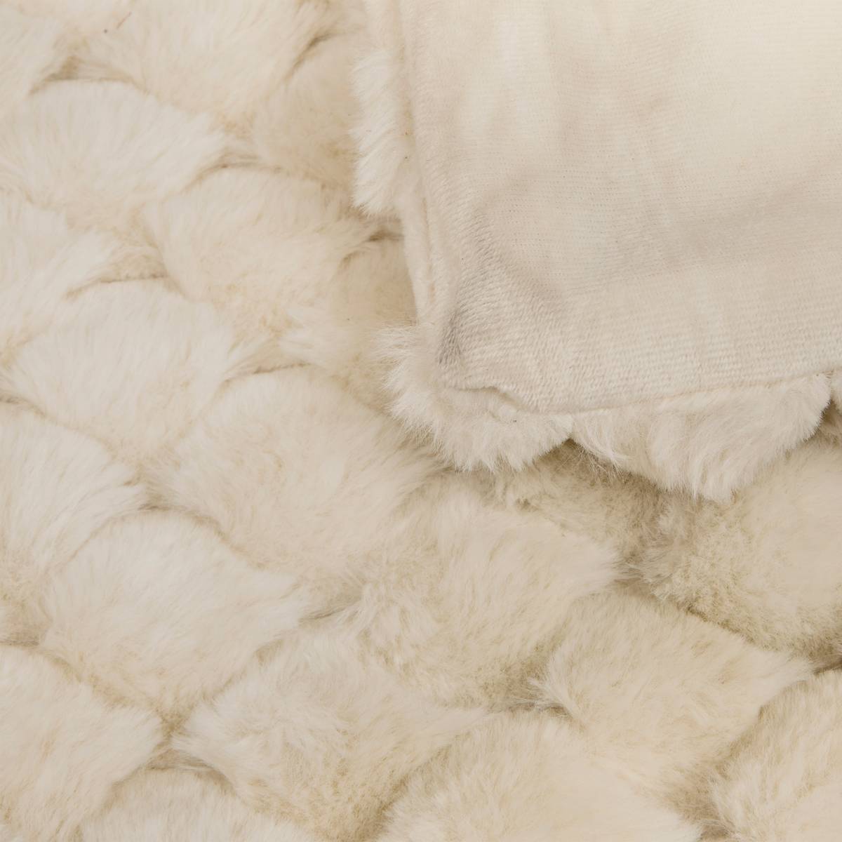 Plaid Adriel Coussins, plaids Plaids fausse fourrure